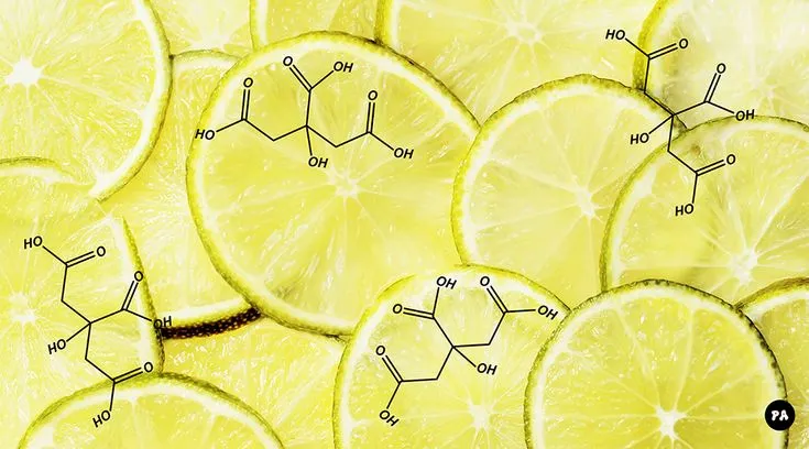 اسید سیتریک خوراکی چیست؟ 1 لیموهایی که در صنایع غذایی از آنها اسید سیتریک خوراکی ساخته می شود.